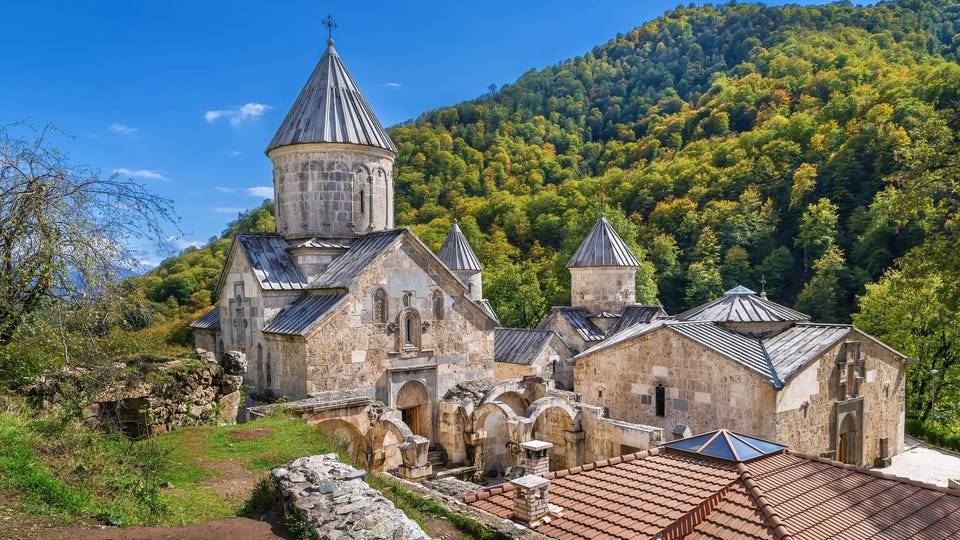 Հայաստանի բնության հրաշալիքներից 2-ն ընդգրկվել են Forbes-ի առաջարկների ցանկում 2 Հայաստանի բնության հրաշալիքներից 2-ն ընդգրկվել են Forbes-ի առաջարկների ցանկում