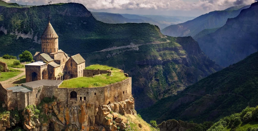Travel_Armenia_Churches_21-min-1-66f699a0ec7e5